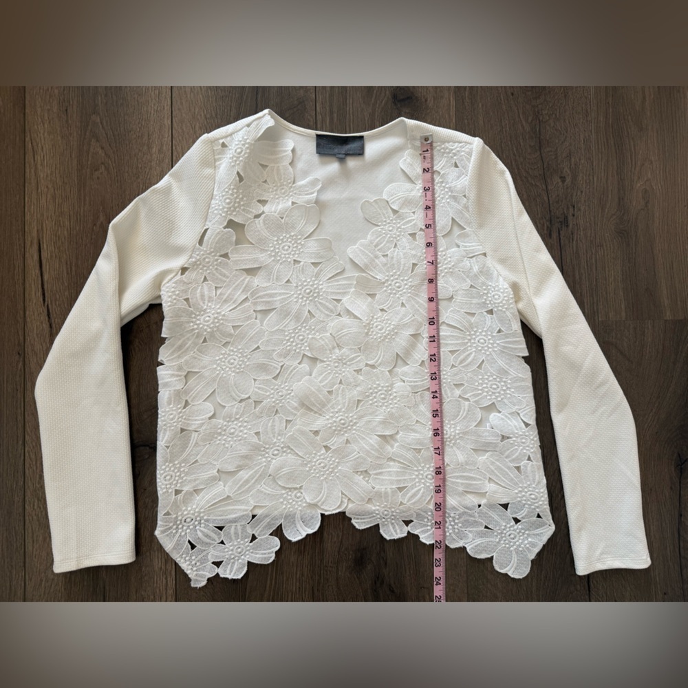 Anthropologie Sunday in Brooklyn White Floral Cut out Jacket Size Medium - Picture 7 of 10